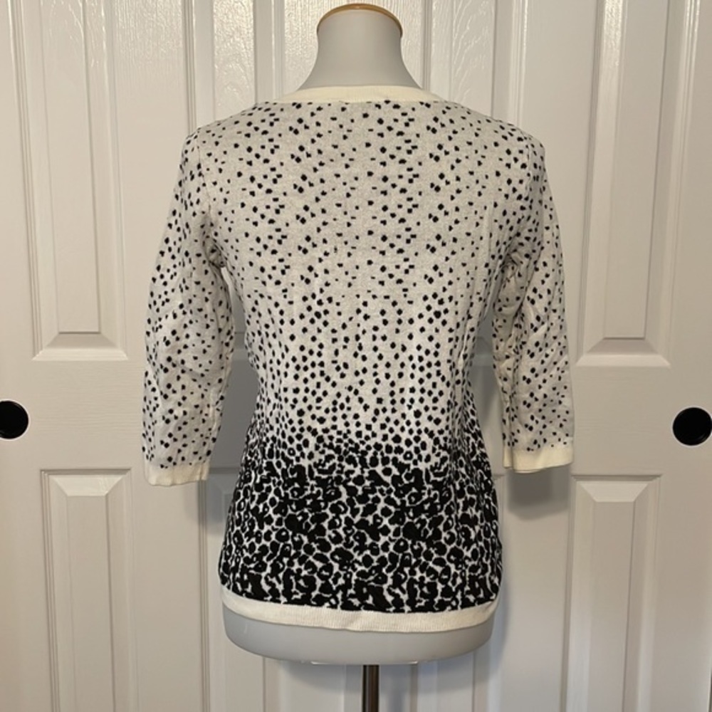 Ann Taylor black and white spotted three quarter sleeve sweater. GREAT CONDITION - Picture 5 of 6